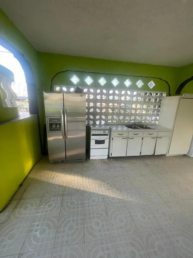 Combate Green House 카보조로